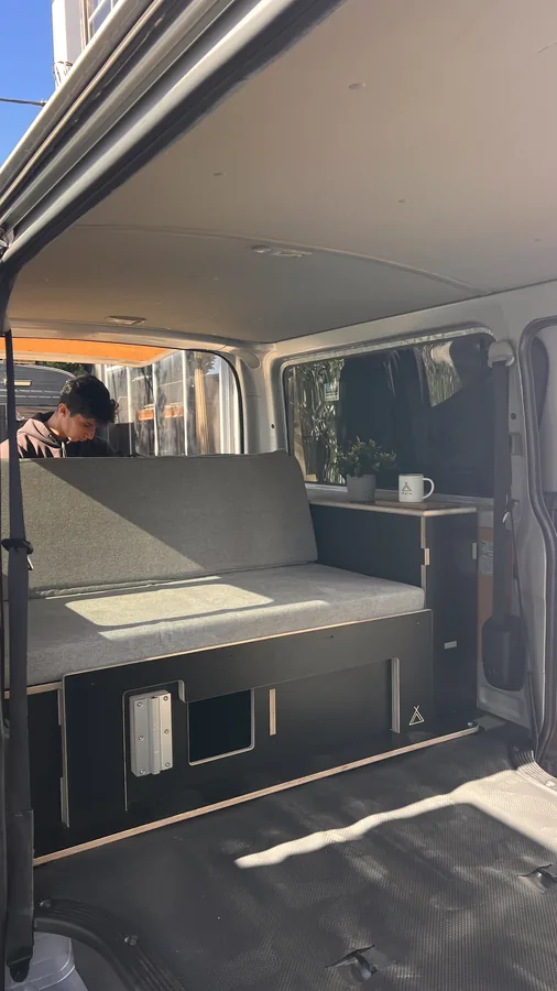 Toyota Hiace H200 Kata build