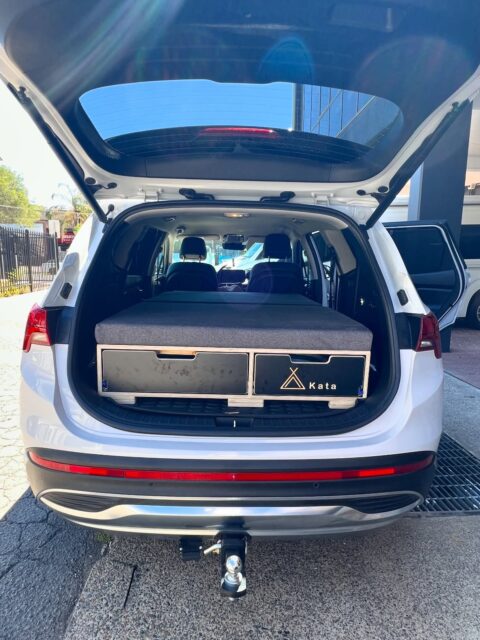 Hyundai Santa Fe ✅

Fitted out with Slim Camperbox 1000
Upgraded with :
custom folding mattress 
Dometic water electric system 

This SUV is ready for get a way this weekend 

#katasantafe