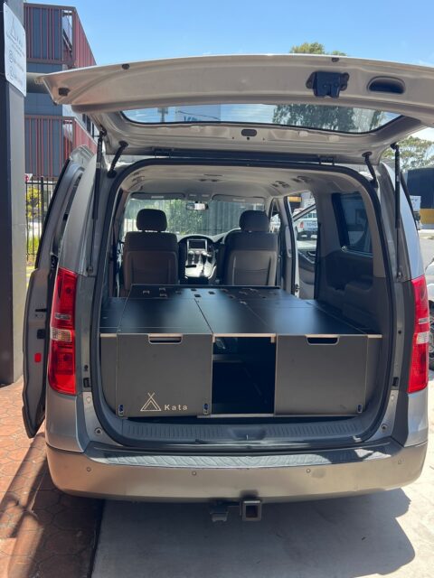 Hyundai IMAX ✅
Fitted out with Vanbox 

#katahyundai