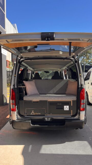Rock and Roll design 
Toyota Hiace H200

Upgraded with side cabinet
Water system @dometic 
Dometic Cook Turbo Deluxe
Cooking set @livinginabubble.co
