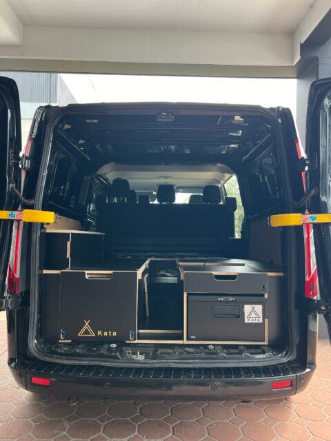 Ford transit customer SWB

Fitted with a vanbox fridge cavity and side cabinet 

#kataTransit #fordtransitcamper